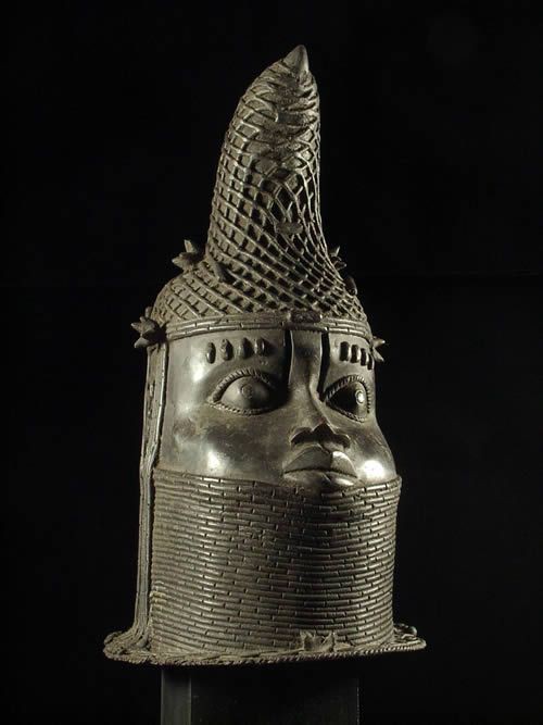 Tete commemorative de reine Bronze Ife - Bini Edo - Benin