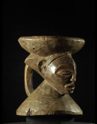 Tabouret poignee - Chokwe - Angola - Sieges Africains