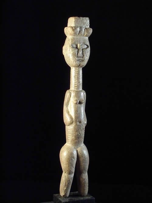 Epouse edjo - Urhobo - Delta du Niger - Statues africaines