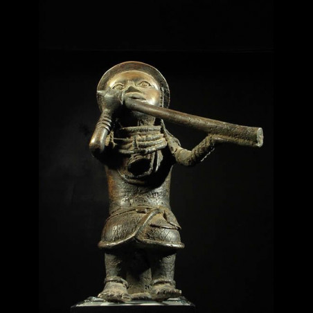 Joueur de trompe en bronze - Bini - Nigeria - Bronzes d’ife