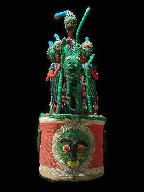 Coiffe Ade ou Adenla royale de ceremonie - Yoruba - Nigeria