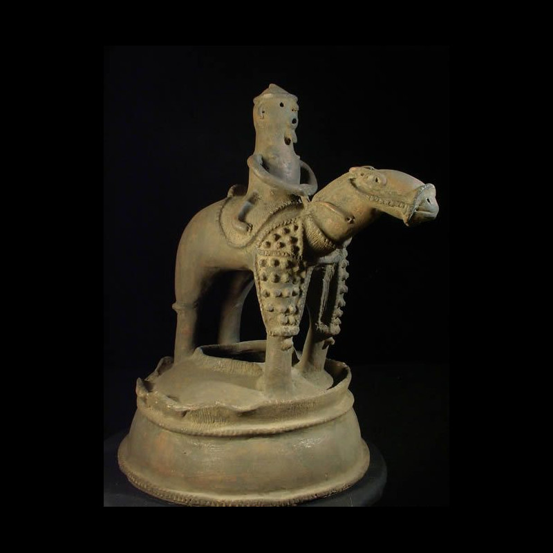Poterie cavalier et son cheval - Region de Bida - Nigeria