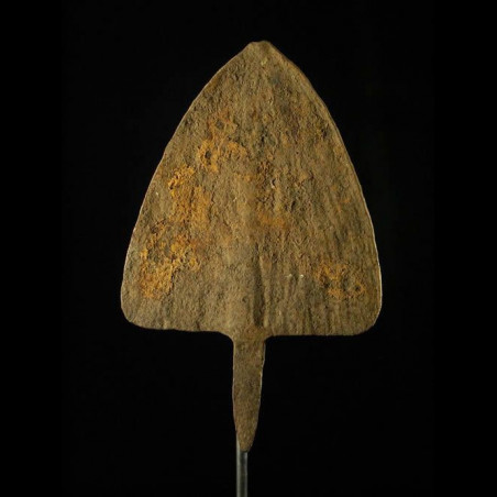 Monnaie primitive Houe en fer noir - Mambila - Cameroun
