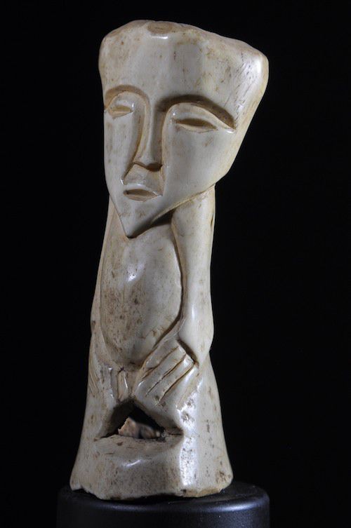 Figurine en os bovin - Lega - RDC Zaire - Sculptures en os