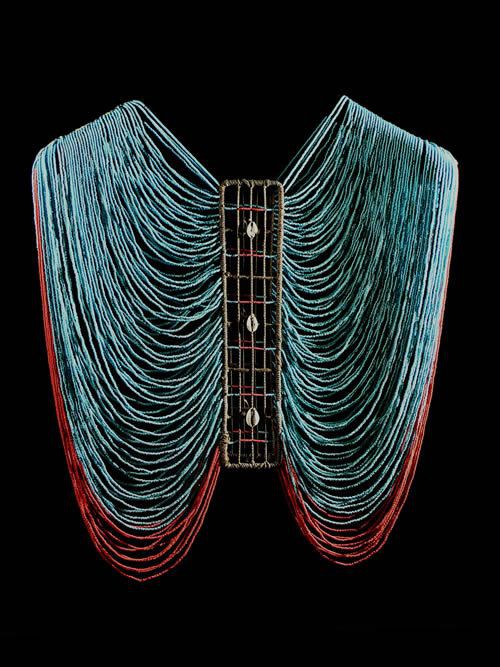 Corset de jeune fille en perles - Dinka - Soudan - Parures
