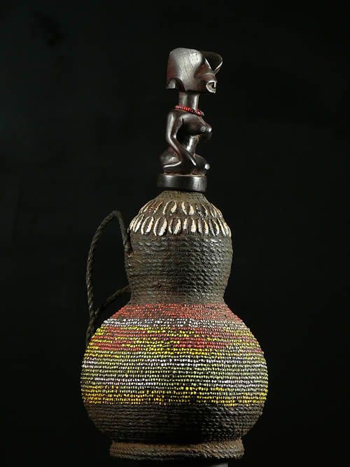Gourde a substances magiques ou medicinales - Kwere - Tanzanie