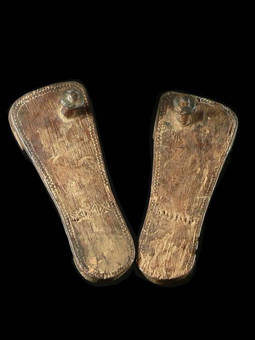 Claquettes en bois - Kwere / Zaramo - Tanzanie