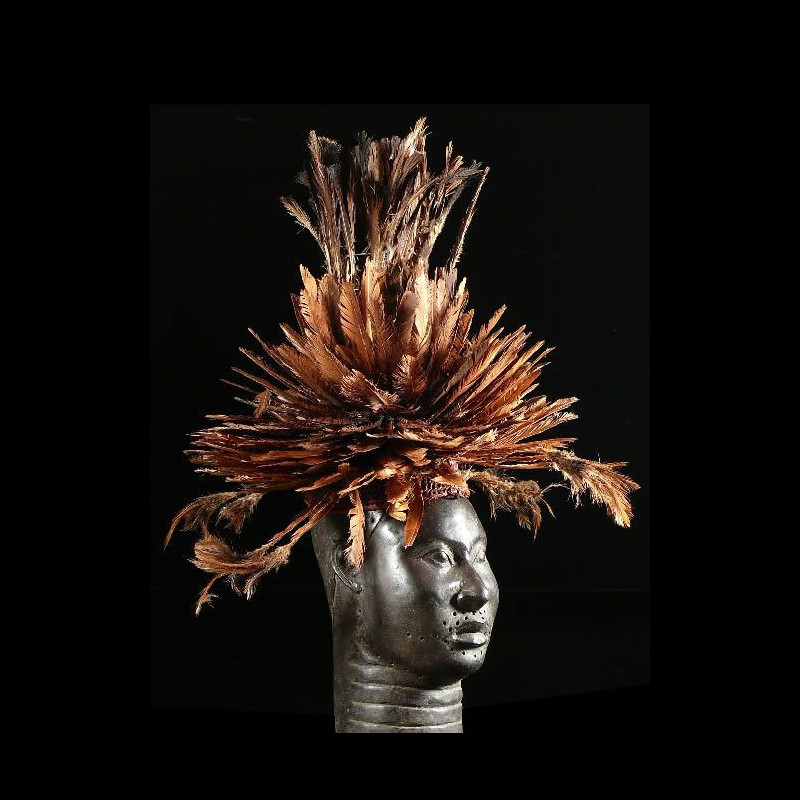 Coiffe Aka en plumes - Bamileke - Cameroun - Coiffes africaines