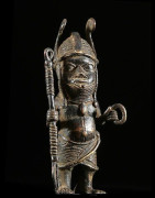 Oba en tenue de ceremonie - Bini Edo - Benin - Bronzes du Benin