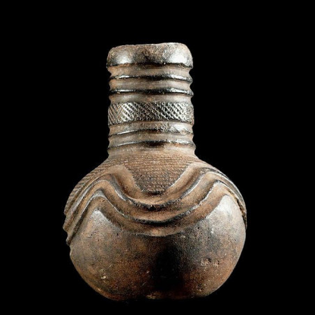 Petite poterie ancienne - Pere - RDC Zaire / Ouganda