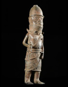 Oba en tenue de guerre - Bini Edo - Benin - Bronzes du Benin
