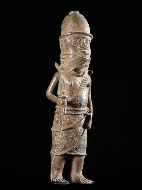 Oba en tenue de guerre - Bini Edo - Benin - Bronzes du Benin