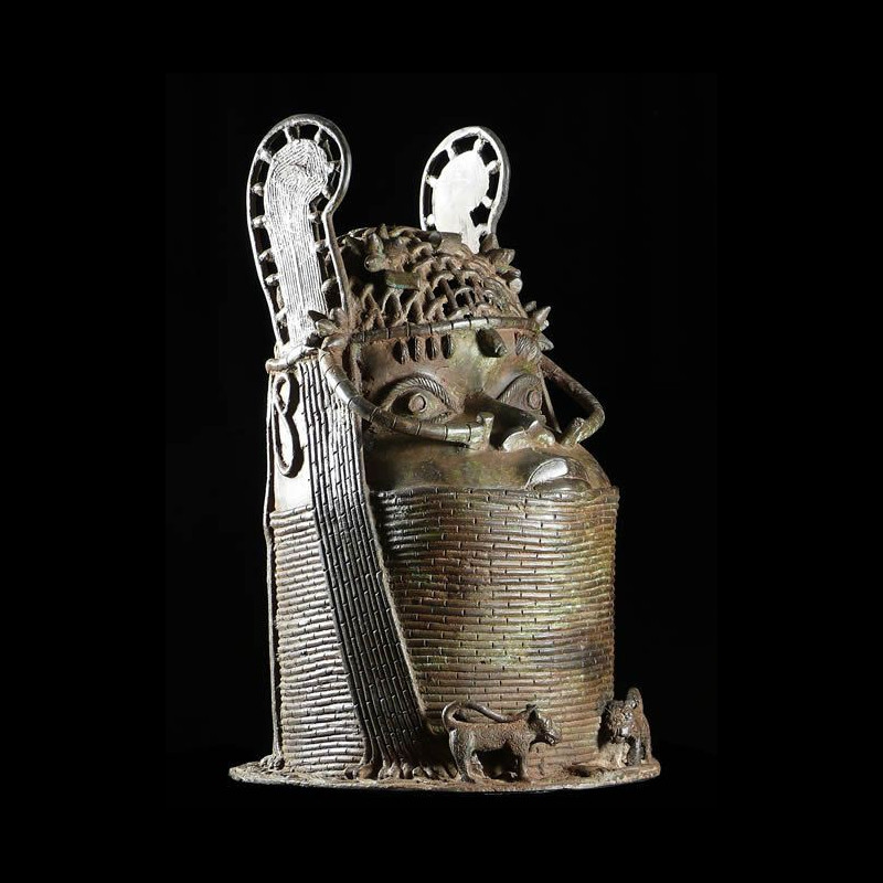 Tete commemorative Oba a ailettes - Bini Edo - Bronzes du Benin