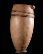 Pot a lait en bois - Karamojong - Ouganda - Objets usuels