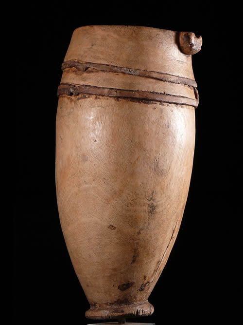 Pot a lait en bois - Karamojong - Ouganda - Objets usuels