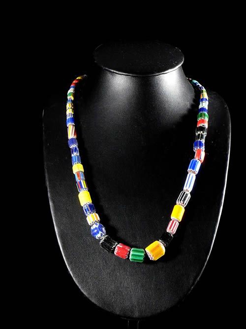 Collier perles chevron ou rosetta - Haoussa - Cameroun