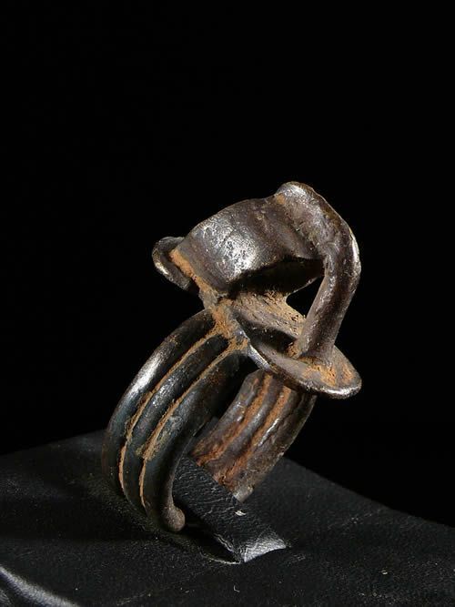 Bague amulette Sandale - Lobi - Burkina Faso