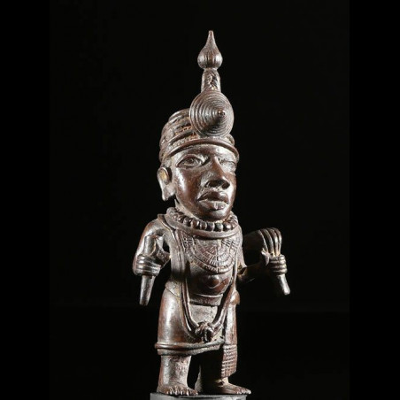 Oba en tenue de ceremonie - Bini Edo - Benin - Bronzes du Benin