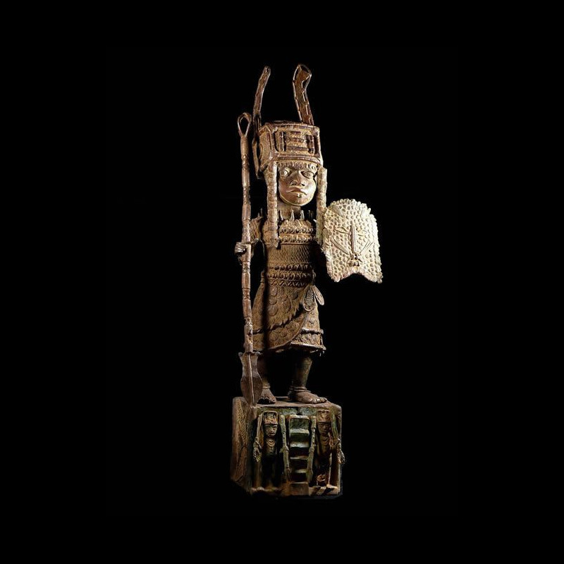 Oba en tenue de guerre - Bini Edo - Benin - Bronzes du Benin