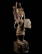 Oba en tenue de guerre - Bini Edo - Benin - Bronzes du Benin