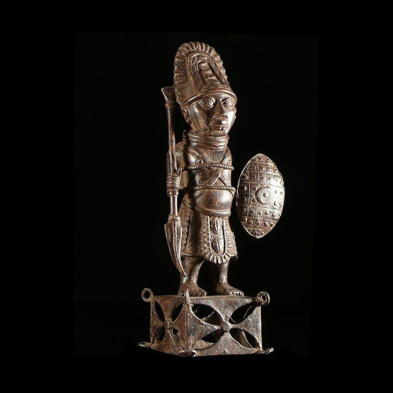 Oba en tenue de guerre - Bini Edo - Benin - Bronzes du Benin