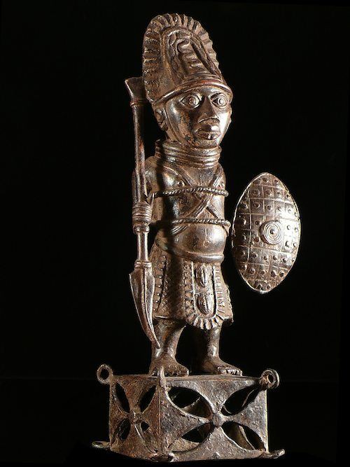 Oba en tenue de guerre - Bini Edo - Benin - Bronzes du Benin