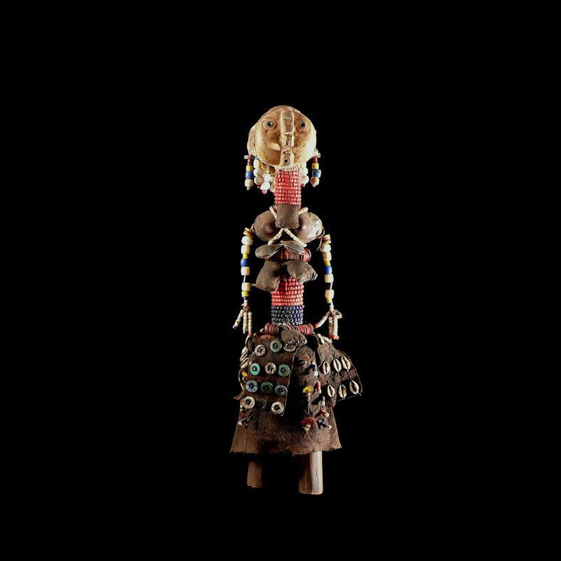 Poupee rituelle perlee - Nyaneka / Humbe / Mwila - Angola