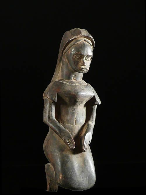 Statuette de Vierge Chretienne - Lobi - Burkina Faso