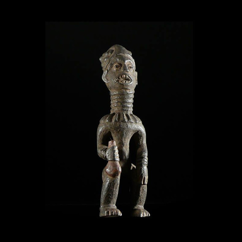 Statue Commemorative de Chef - Bangwa - Cameroun