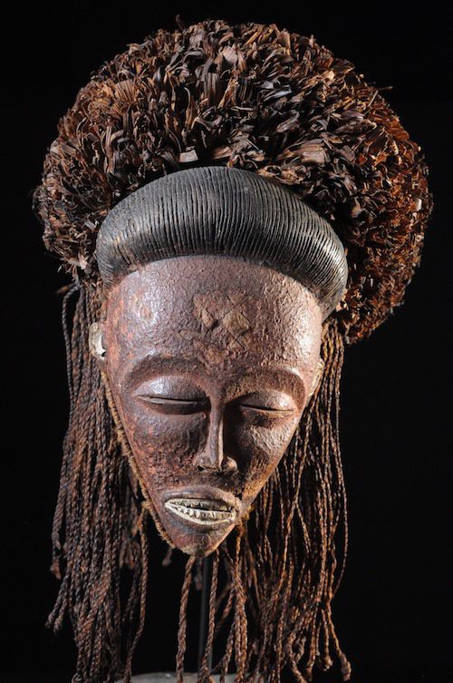 Masque Mwana Pwo - Chokwe / Tschokwe - Angola