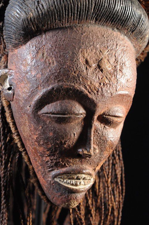 Masque Mwana Pwo - Chokwe / Tschokwe - Angola