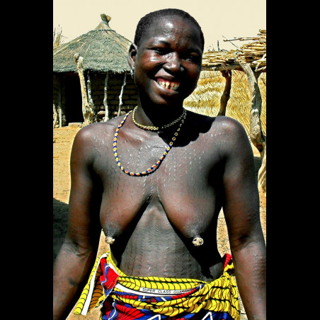 Femme scarifiée Burkina -...