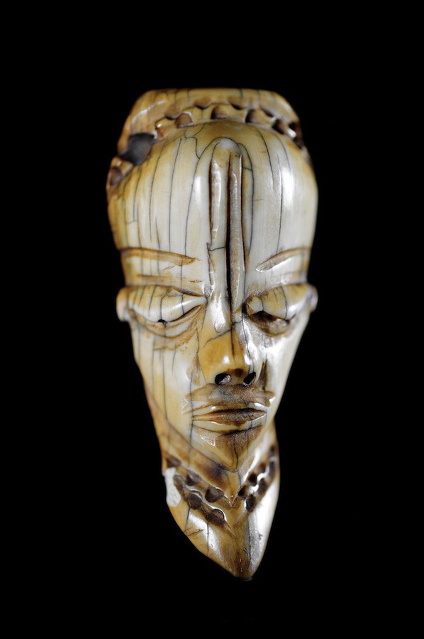Amulette Ikhoko - Pende - RDC Zaire ivoires et corne africaines