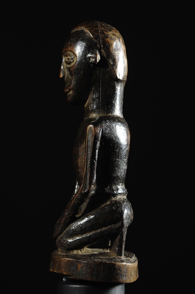 Statuette anthropomorphe - Holo - RDC Zaire / Angola