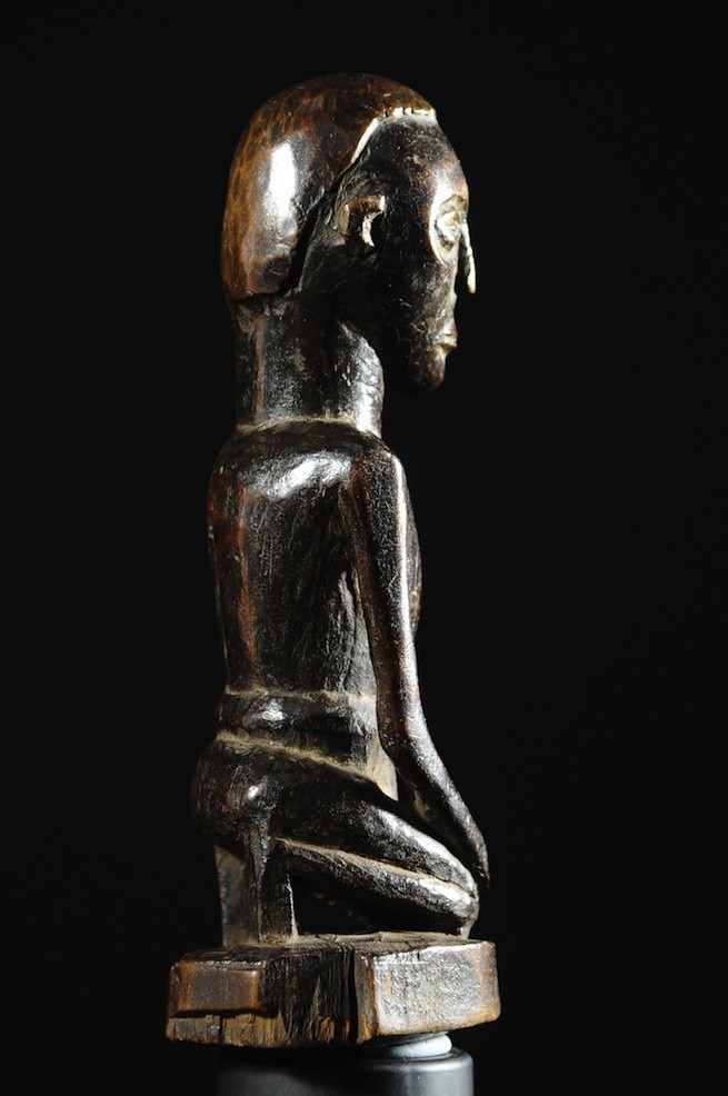 Statuette anthropomorphe - Holo - RDC Zaire / Angola