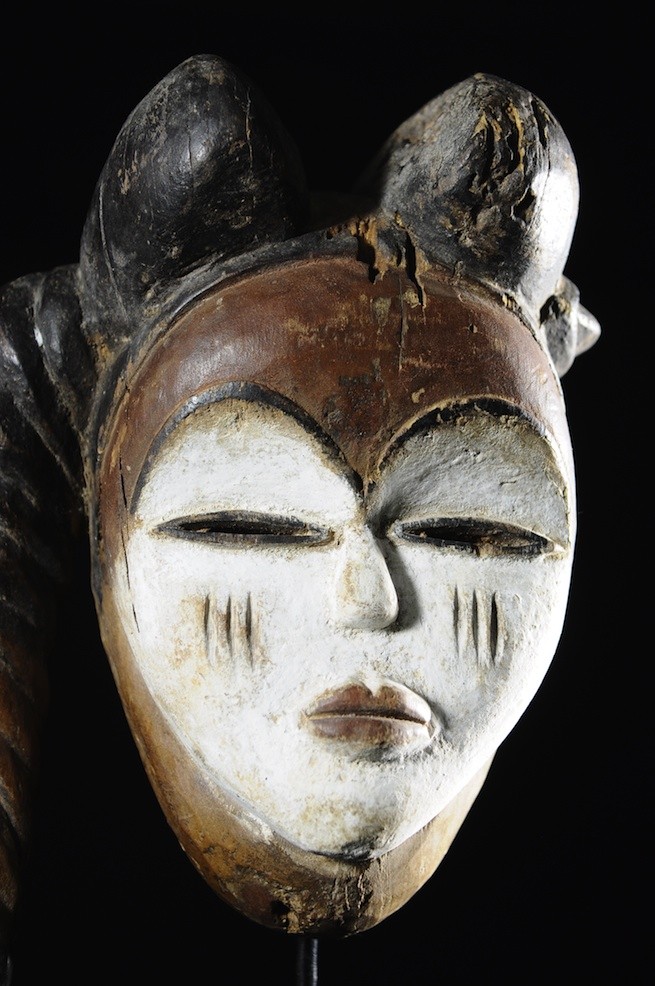 Masque blanc ancien - Tsogho / Vouvi - Gabon