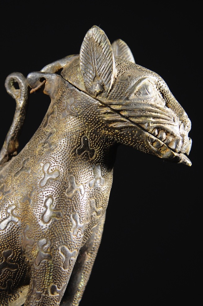 Leopard Royal Aquamanille - Bini Edo - Bronzes du Benin