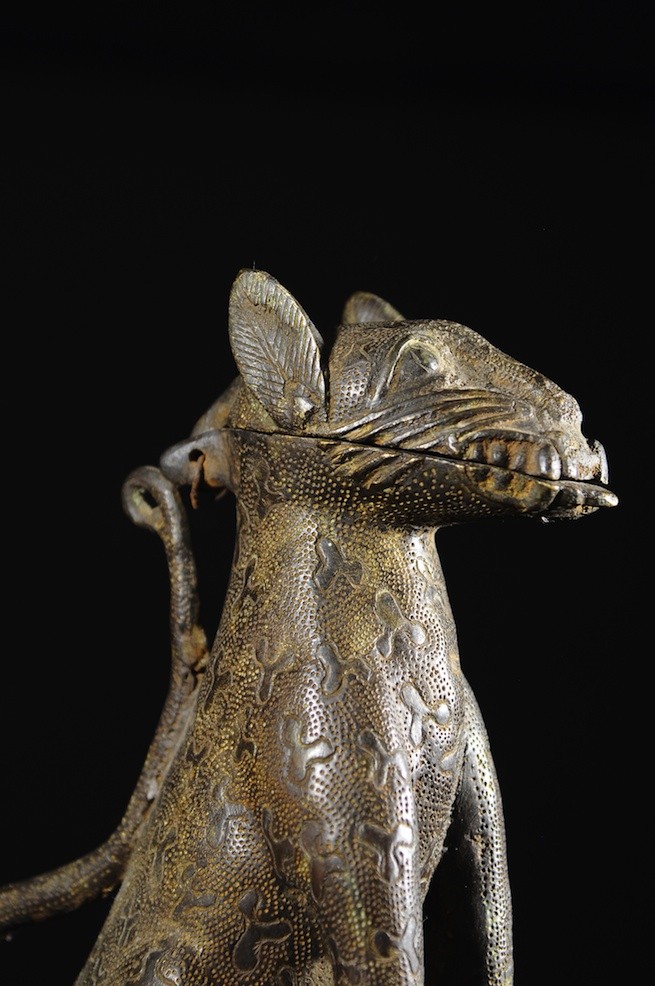 Leopard Royal Aquamanille - Bini Edo - Bronzes du Benin