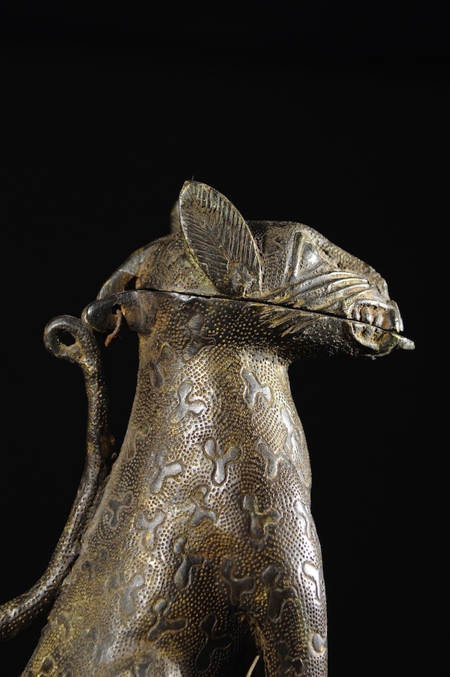 Leopard Royal Aquamanille - Bini Edo - Bronzes du Benin