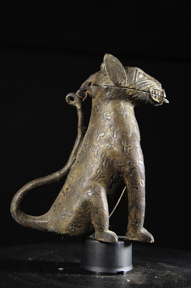 Leopard Royal Aquamanille - Bini Edo - Bronzes du Benin