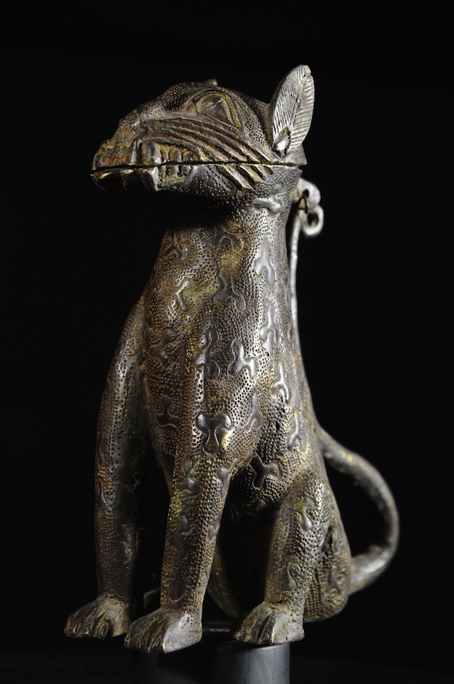 Leopard Royal Aquamanille - Bini Edo - Bronzes du Benin