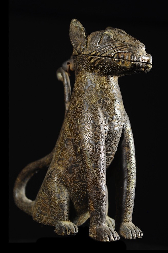 Leopard Royal Aquamanille - Bini Edo - Bronzes du Benin