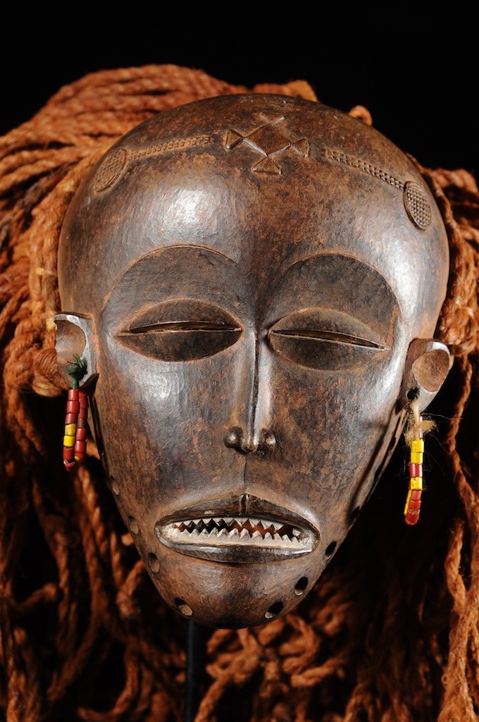 Masque Mwana Pwo - Chokwe / Tschokwe - Angola