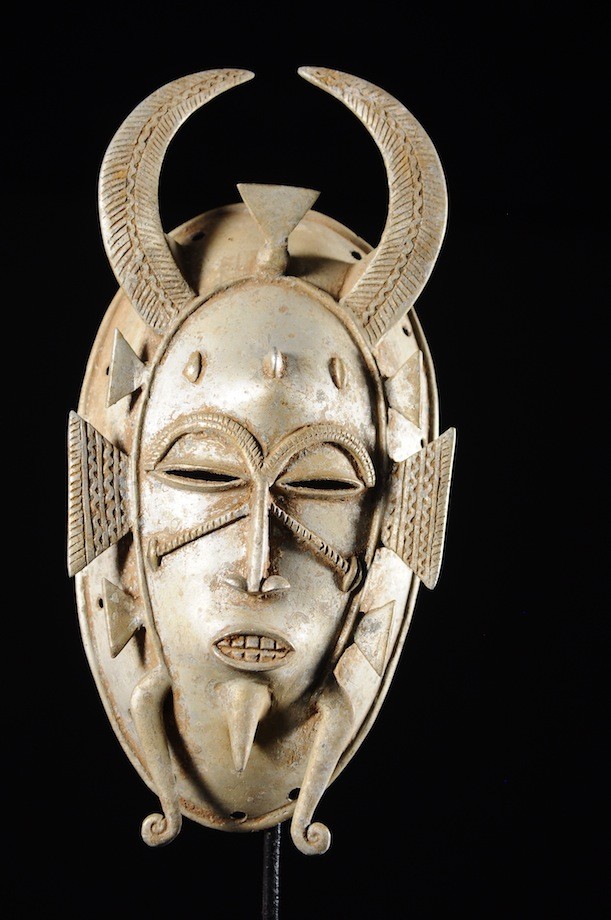 Masque Kpeliye en aluminium - Senoufo / Koulfo - Côte d'Ivoire