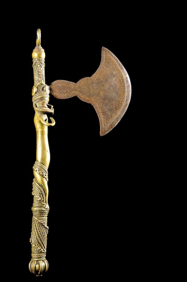 Hache Régalia en bronze - Bini - Nigéria