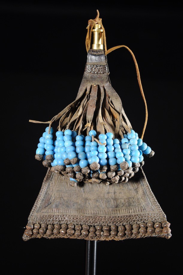 Cache sexe en cuir et perles de verre - Ethnie Kapsiki - Cameroun