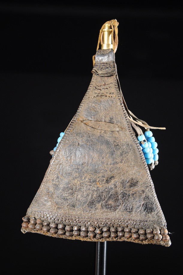 Cache sexe en cuir et perles de verre - Ethnie Kapsiki - Cameroun