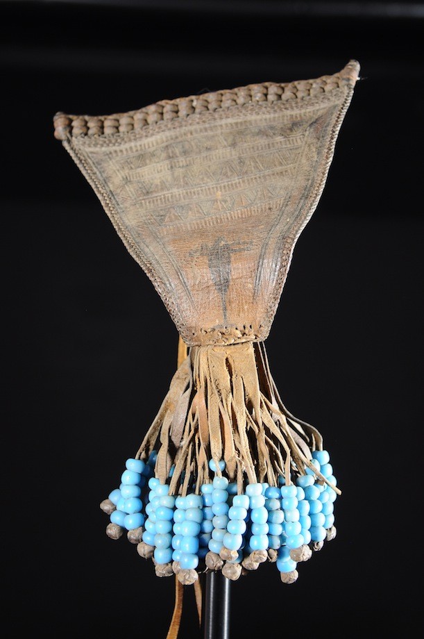 Cache sexe en cuir et perles de verre - Ethnie Kapsiki - Cameroun