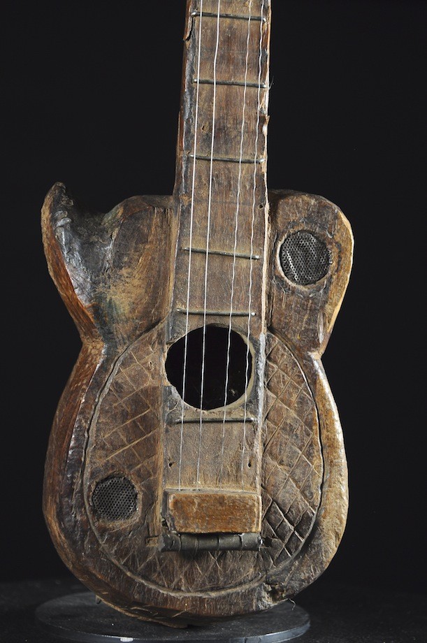 Guitare ancienne ou Banjo - Ngbaka - Republique Centrafrique
