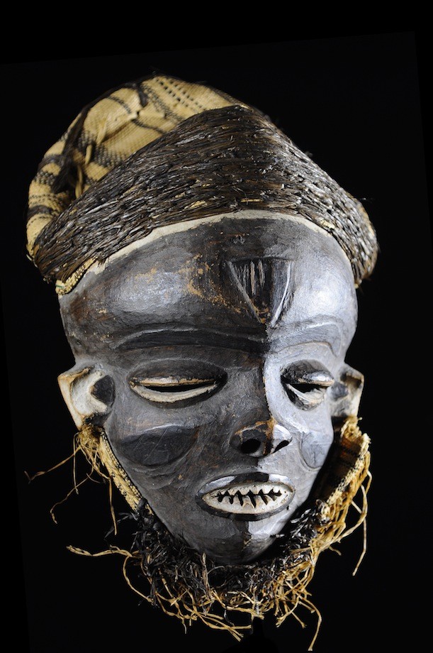 Masque Mbuya de style Katundu - Pende - RDC Zaire